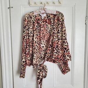 A MTL 1980 Leopard Print Wrap Top
